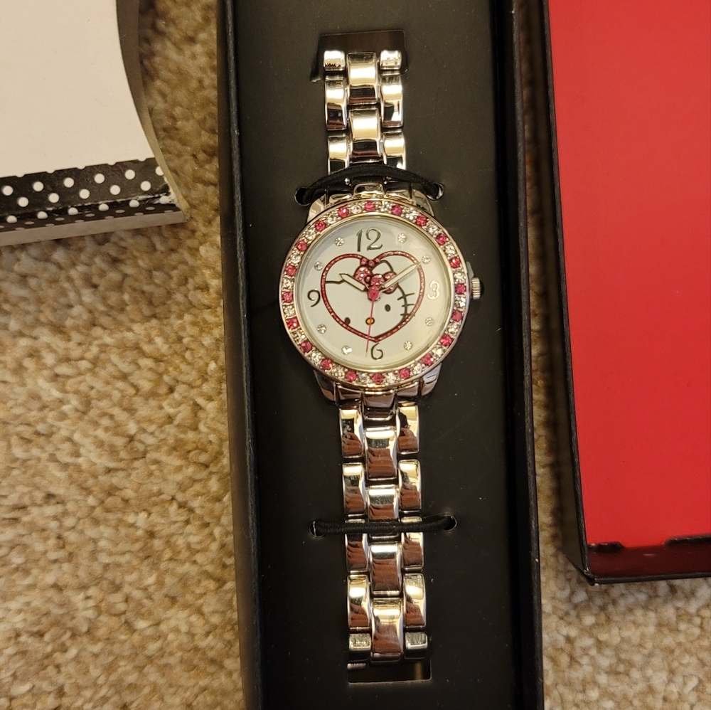 Brand New 2014 Hello Kitty Bedazzled Bracelet Watch